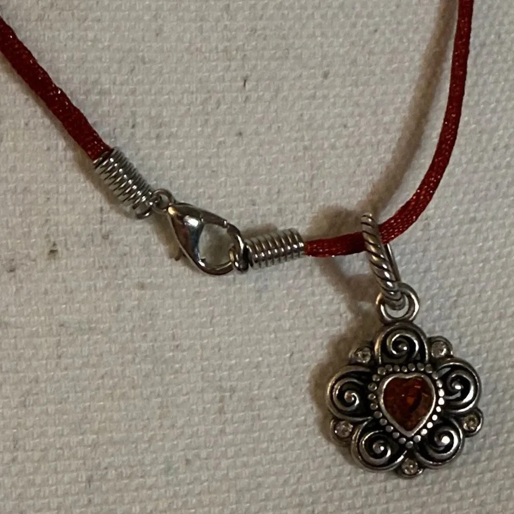 BRIGHTON HEART PENDANT FLOWER SHAPE ON FREE SILK ROPE NECKLACE CHAIN